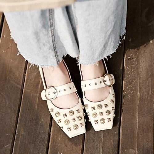 New flat shoes rivets womens shoes leather buckle square head pearl boat shoes spring and autumn wild shoes woman
