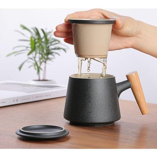 Japanese-style creative wooden handle ceramic cup with lid filter tea cup coffee mug office mug heat-resistant thermos cup