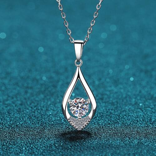 UMQ Perfect Cut Eye Moissanite Pendant Necklace 925 Sterling Silver Pass Diamond Test 0.5 ct Stone Necklace Chain for Women