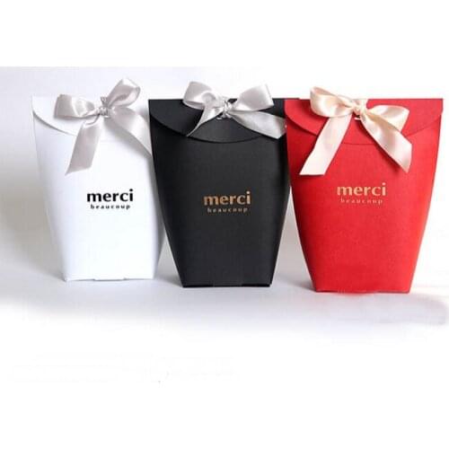 20 Pcs White / Black / Red Wedding Favors Candy Boxes Bomboniera Sachet Party Gift Box Paper Candy Gift Bags Giveaways Box