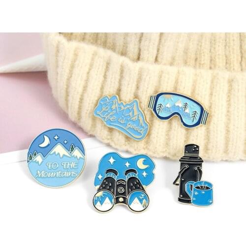 Travel Life Enamel Pins Outdoors Adventure Night Brooches Mountaineering Telescope Bag Lapel Pin Shirt Badge Jewelry Gift Friend