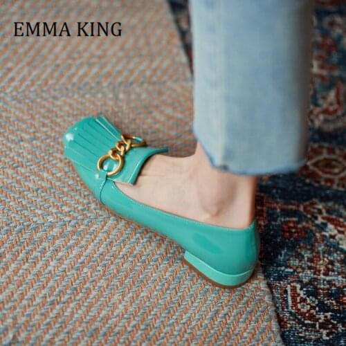 Spring Women Metal Chain Loafers Patent Leather Round Toe Womens Lazy Shoes Women Slip On Flats Comfortable Female Loafer Shoes