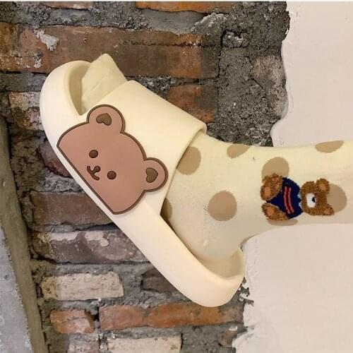 Womans Slippers Leisure Fashion Cartoon Bear Design for Ladies Daily Wearing Beach Garden Light EVA Thicken Sole Flat Slides