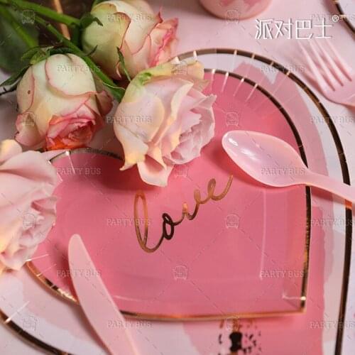 Heart Shape Disposable Outdoor Festival Party Wedding Tableware Paper Made Health Flat Ware Dishes Plates Dinnerware Sets
