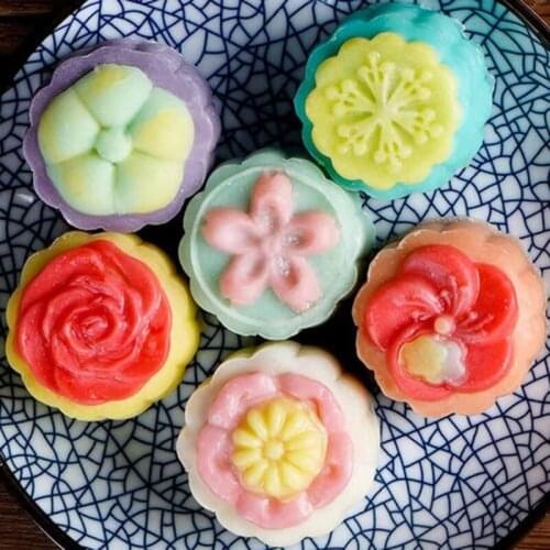 50g Mooncake Mold 8 Plum Flower Stamps Cookie Cutter Hand Press Green Bean Cake 667A