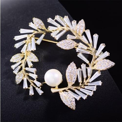 Elegant Style Micro Pave Cubic Zirconia Garland Brooches for Women Dressy Prom Pin Graceful Pearl Wreath Jewelry Christmas Gift