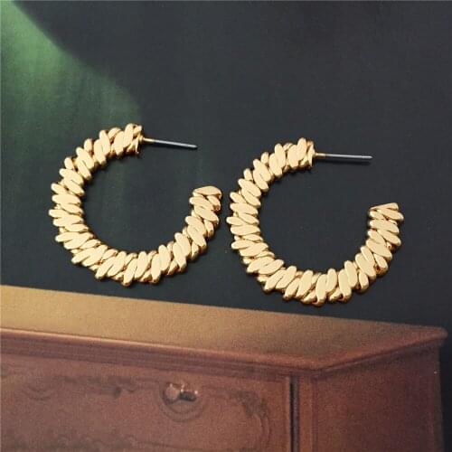 Trendy Gold Color Plating Press Flat Fringe Hoop Earrings For Women Girl Modern Elegant Gorgeous Office Lady Jewelry Accessory
