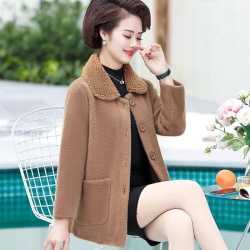 Women 2021 Autumn Winter Imitation Mink Velvet Coats Female Mid-aged Loose Plus Size Cardigan Lady Warm Easy Matching Jacket C85