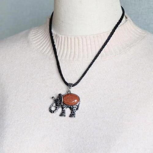 Agate crystal semi-precious stone elephant necklace set with gemstone alloy pendant ornament 1Pcs