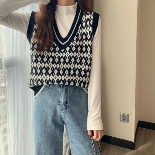 2021 New Pullover Sleeveless Argyle Sweater Vest Women Oversize Knitted Korean Fashion Top With V Neck Ladies Clothing Knitwear