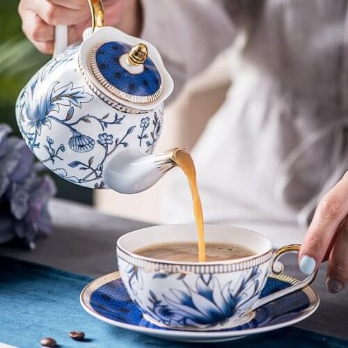 English Afternoon Tea Set Luxury European Flower Tea Set Porcelain Creative Tea Cup Elegant Jogo De Xicaras Drinkware EF60CJ