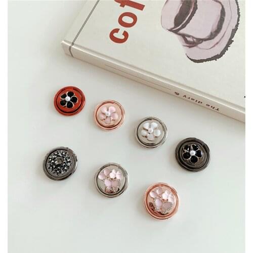 Luxury Pearl Jewelled Flower Metal Finger Ring Mobile Phone Smartphone Round Grip Stand Holder For iPhone Xiaomi Samsung Women