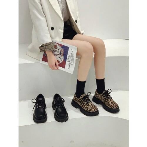 Round Toe Korean Shoes Oxfords Womens Casual Female Sneakers Flats Clogs Platform Loafers With Fur 2021 Leather New Retro Summe