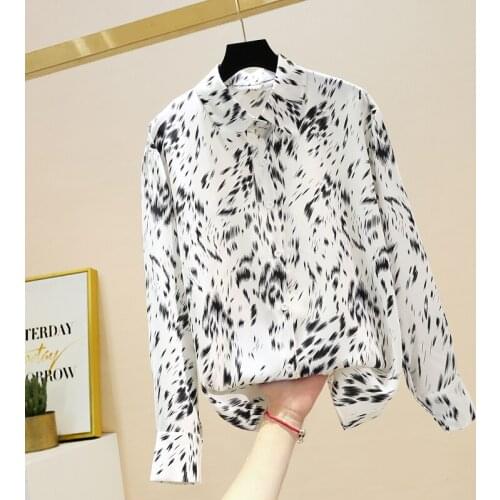 Summer New Style Retro Fashion Temperament Blouse Female Lapel Loose Blusa Was Thin Wild Printed Chiffon Shirt DK1381