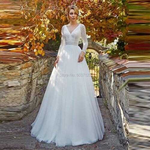 Modest V-Neck Lace Top Long Sleeves Wedding Dresses Tulle 2021 Ivory Appliques A Line Bridal Gowns Garden Robe de Mariee