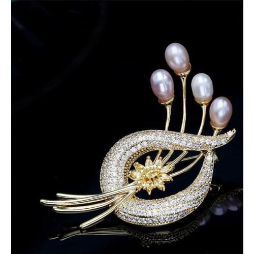 Statement Temperament Pearls Flower Corsage For Ladies Micro Pave Cubic Zirconia Gold Plated Jewelry Romantic Xmas Gifts