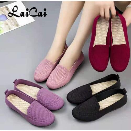 2021 New Fashion Old Beijing Cloth Walking Shoes Womens Flat Soft Bottom Breathable Casual Mom Shoe Slip-on Shallow Mouth Pumps