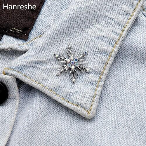 Exquisite Cute Crystal Zircon Snowflake Brooch Pin Beautiful Luxury Hexagonal Lapel Backpack Denim Badges Pins For Woman Jewelry
