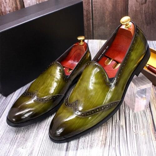 Luxury Shiny Patent Leather Men Loafer Shoes Black Green Mens Casual Shoes Slip On Wingtip Wedding Party Dress Footwear