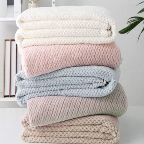 Coral Fleece Microfiber Large Bath Towels for Adults Super Absorbent Soft and Quick-drying Wearable Bath Towel for Household Use