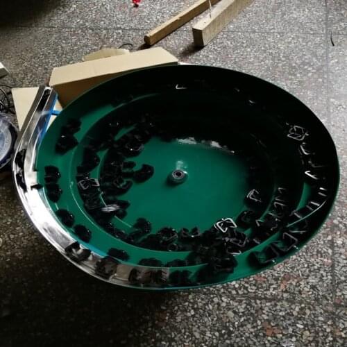 Product feeding machine, vibration feeding