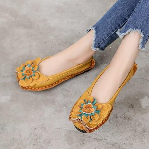 2021 Soft Genuine Leather Flat Shoes Women Flats with Flowers Ladies Shoes Women Designers Loafers Slip On