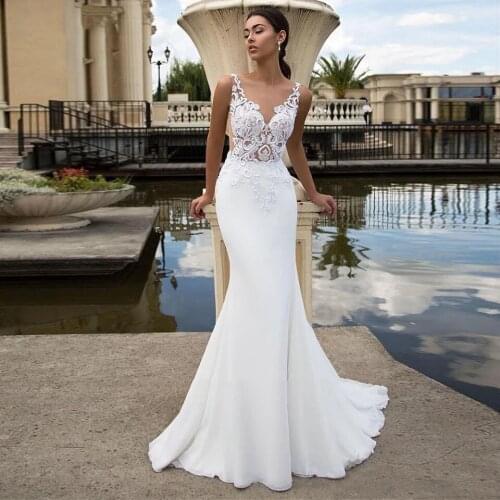 Elegant Mermaid Wedding Dresses 2021 Sheer O-Neck Sleeveless Lace Appliques Sweep Train Chiffon Bridal Gown With Button Back
