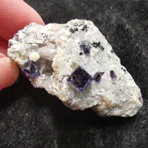 32.3gNatural rare purplish fluorite, mica and crystal paragenetic mineral specimen stone and decorative QUARTZ GEM