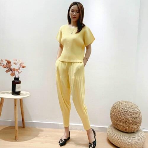 Pant Suits For Women 45-75kg Summer 2020 New Elastic Loose Miyake Pleated 2 PCS Set Round Neck Top + Slim-Fit Pants Ankle Length