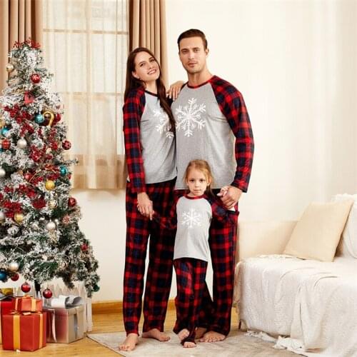 Family Matching Outfits Autumn Winter Plaid Christmas Snowflake Print Parent Child Wear Father Mother Girl Boy Kid Home Clothes