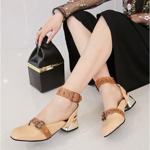 Sandals womens new 2019 fashion retro square head button belt thick heel sandals womens shoes metal buckle womens shoes
