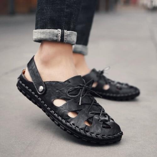 New Fashion 2021 Men Genuine Leather Sandals Summer Casual Beach Flat Shoes Closed Toe Luxury Breathable Business Sandals