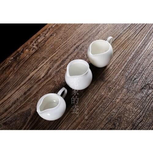 Jade Porcelain Ceramic Whiteware Tea Pitcher Traditional Creative Pitcher Tea Pot Gong Dao Bei Tea Set Siteel Tea Infusers