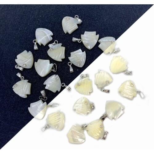 Natural Shell Pendant Bead Jewelry Carved Dolphin Shaped Jewelry Used to Make Jewelry DIY Necklace Accessories Charm Wholesale