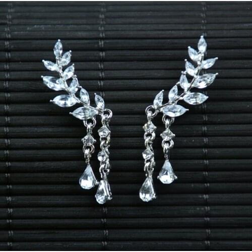 Elegant and fashionable wings earrings womens leaf tassel earrings alloy diamond crystal earrings Womens jewelry