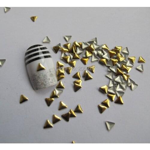 200pcs Cute S-70 4*4mm Nail Art Gold Triangle Metal Stud Nail Art Decoration