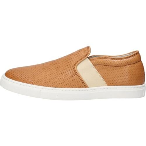 K852 & SON Women's Slip-ons