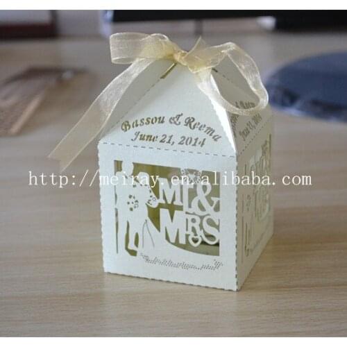 Gifts and crafts hot sale wedding gifts for guests! laser cut "bride and groom" light gold wedding gift boxes for guests