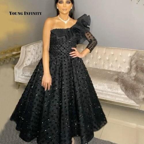 Elegant One Shoulder Long Sleeve Black A Line Prom Dress Luxury Full Beaded Crystals Ruffles Long Formal Evening Party Gown