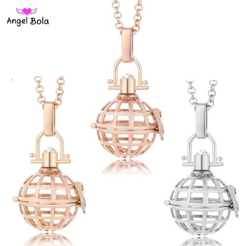 Hollow Vintage Necklace Aromatherapy Locket Essential Oils Diffuser Pendant Necklace Perfume Dream Catcher Necklace NL031