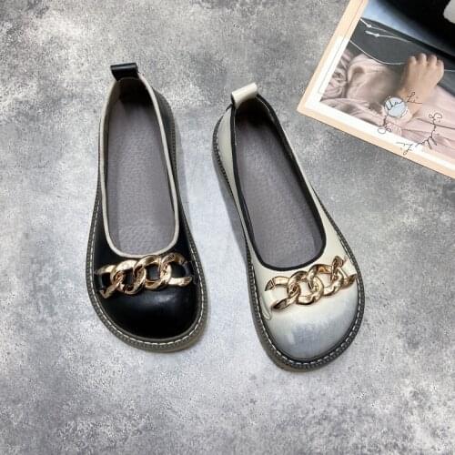 Shallow mouth single shoes female summer 2021 new retro British style all-match flat soft leather big head small leather shoes