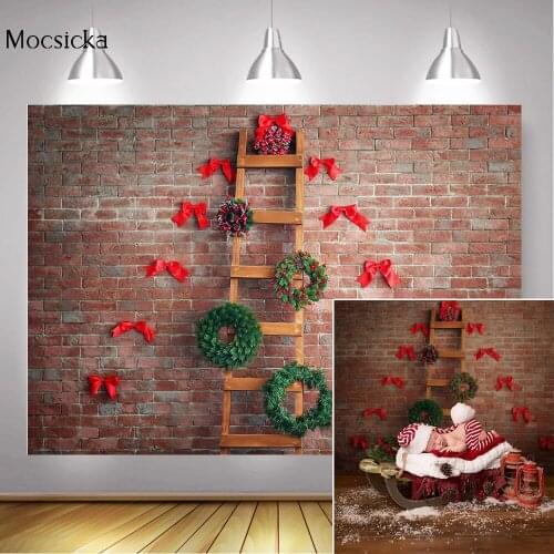 Brick Wall Newborn Portrait Photography Backdrop Green Wreath Ladder Red Bow Baby Birthday Photo Background Photoshoot Props