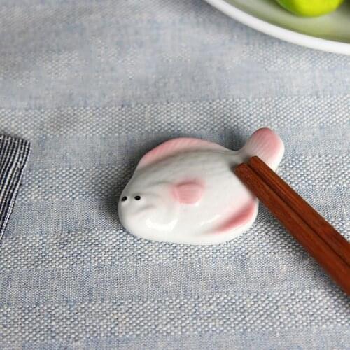 2pcs/set Creative Cartoon Fish Chopstick Shelf Chopstick Stand Rest Spoon Holder Kitchen Tableware Table Decor