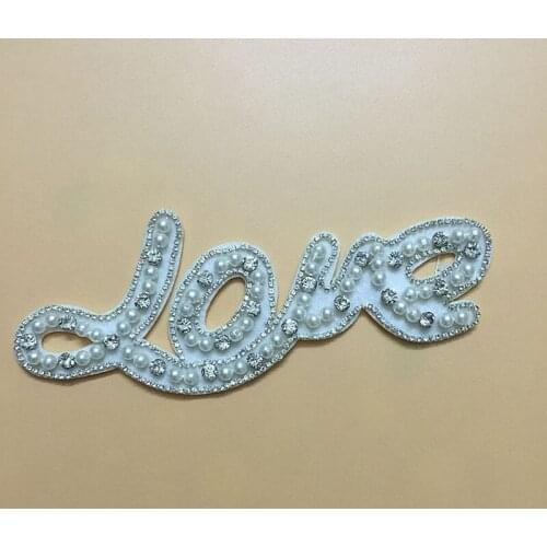 5PCS Letter LOVE Badges Pearl Rhinestone Clothes Embroidery Patch Applique Diy Sewing Decorative For Wedding Home Decoration
