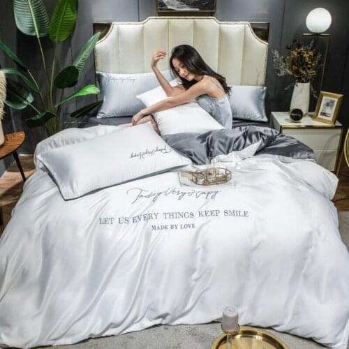 New Arrival Quilt Cover Sets Double-Sided Washed Silk Four-Piece Printed Color Matching Lce Silk Duvet Cover Bedding Suits