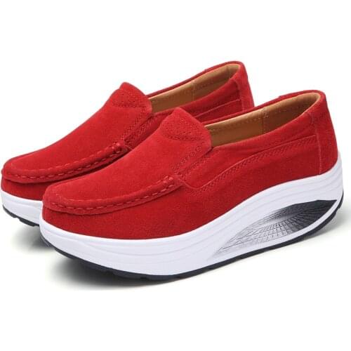 Plus Size Spring and Autumn Thick Bottom Muffin Womens Shoes Wedge Heel Mother Shoes Flat Leather Shake Shoes Doudou Shoes