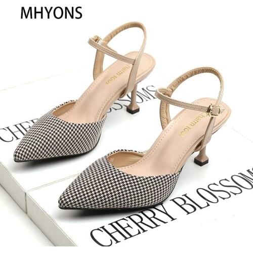 2021 Summer New Fashion Womens Sandals Hot Sale Open Toe Cross Braided Word Buckle Hollow Hhigh Heel Shoes Rome Sandals