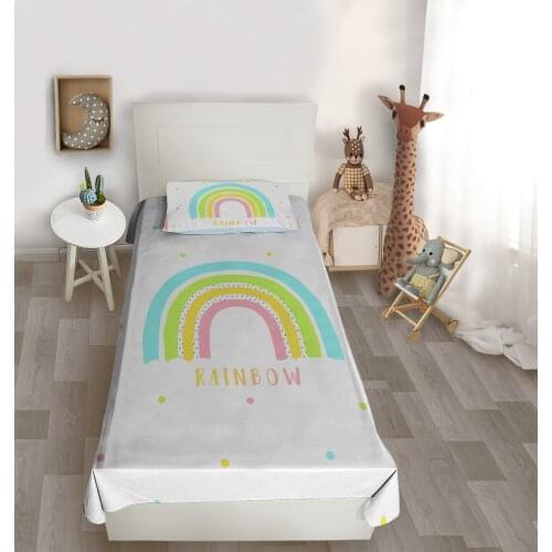 Çocuk odası yatak örtüsü gökkuşağı renkli yatak örtüsü