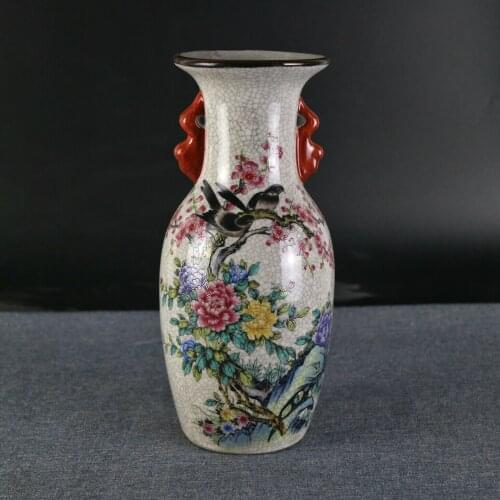 Chinese old Coloured drawing crackle glaze porcelain ornaments Binaural vase