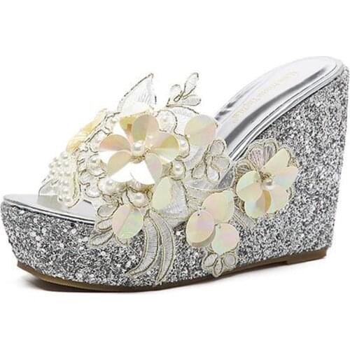 Akexiya New Summer Slippers Flower Decoration Platform Wedges Sandals Women Fashion High Heels Female Flip Flop Shoes Size 40